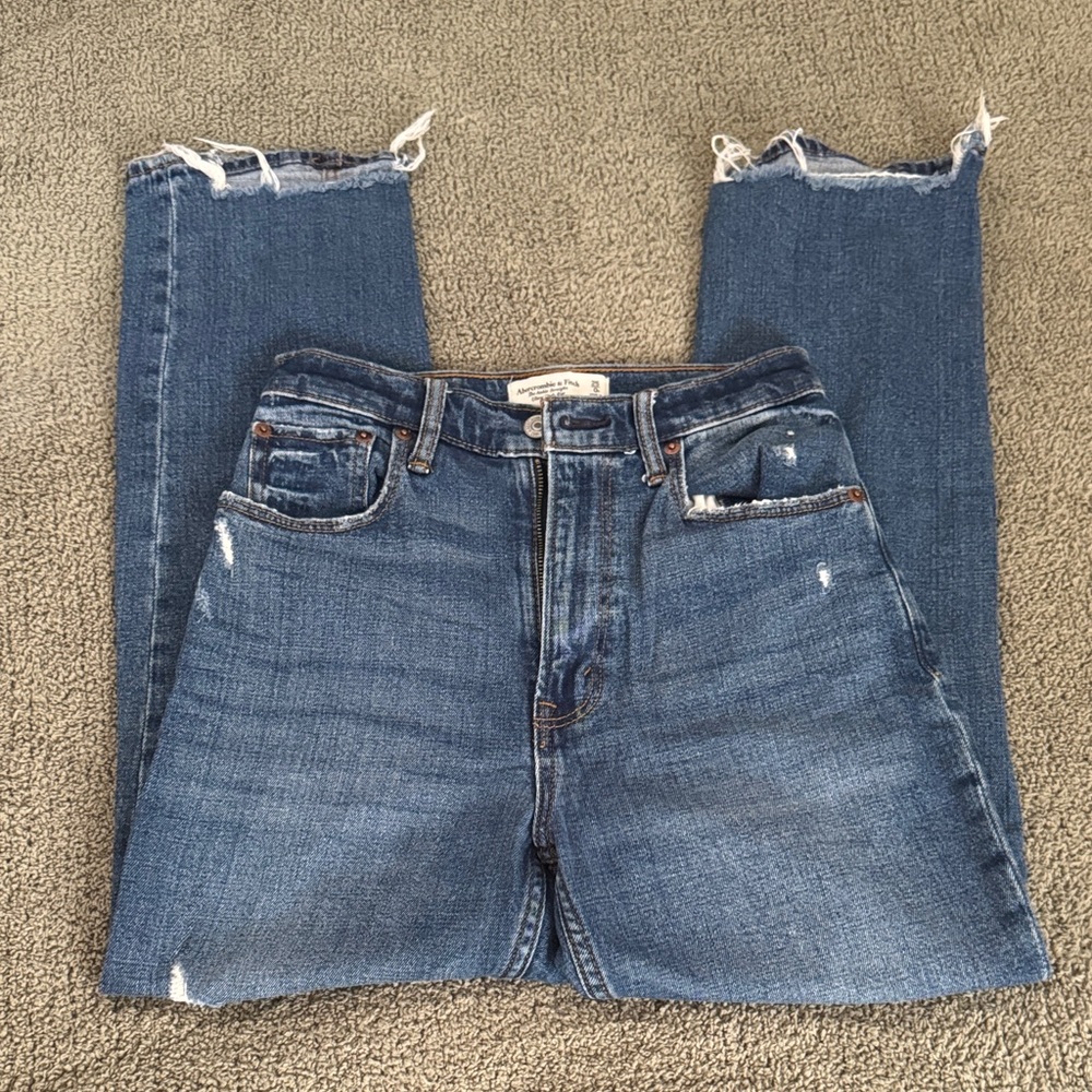 Abercrombie & Fitch | Ankle Straight | Ultra High Rise | 25 Regular | Blue Jeans